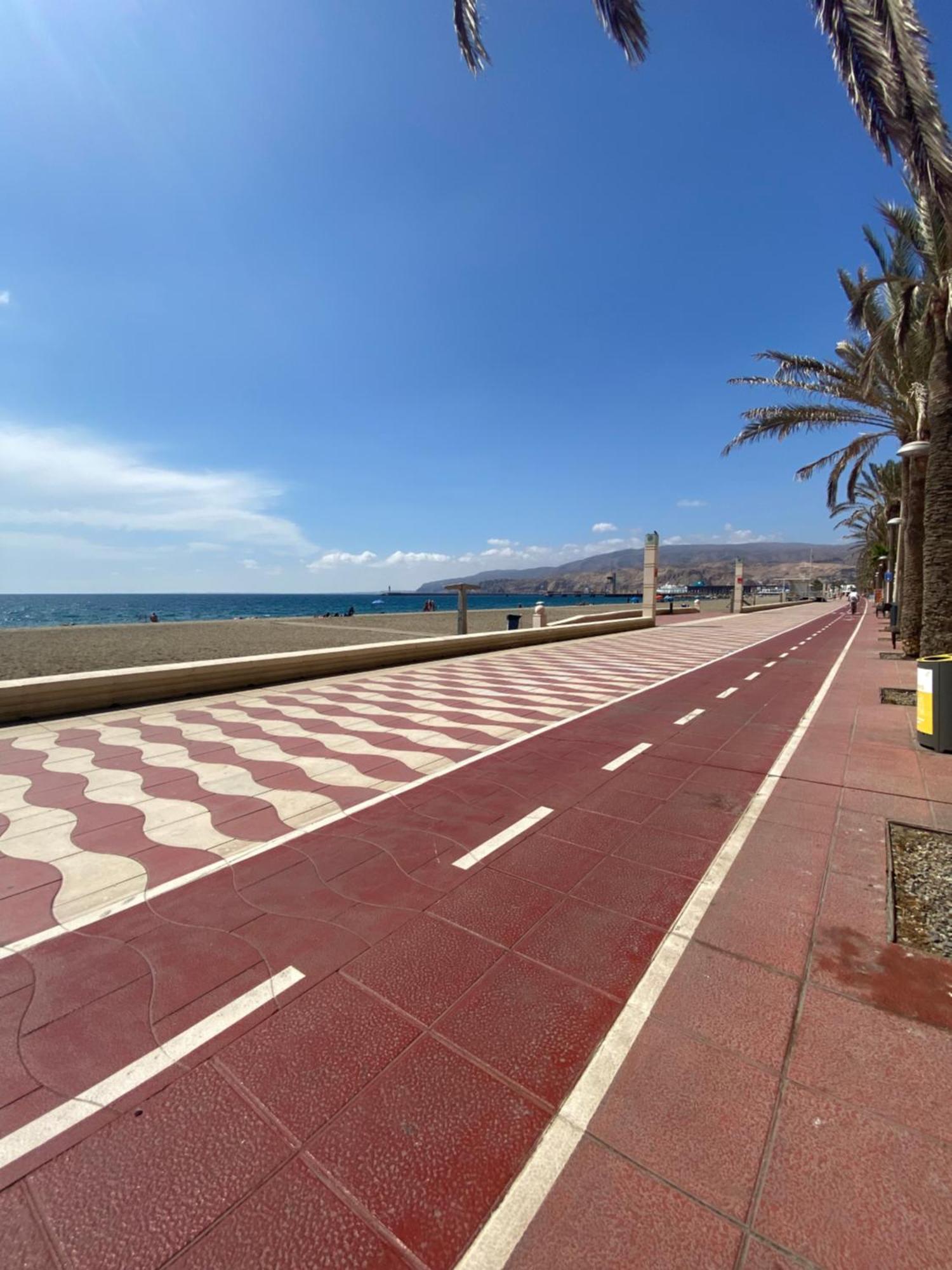 Almeria Playa Zapillo Buitenkant foto